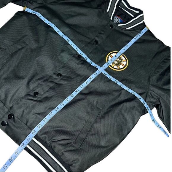 Boston Bruins Jacket in Black - Picture 7 of 11